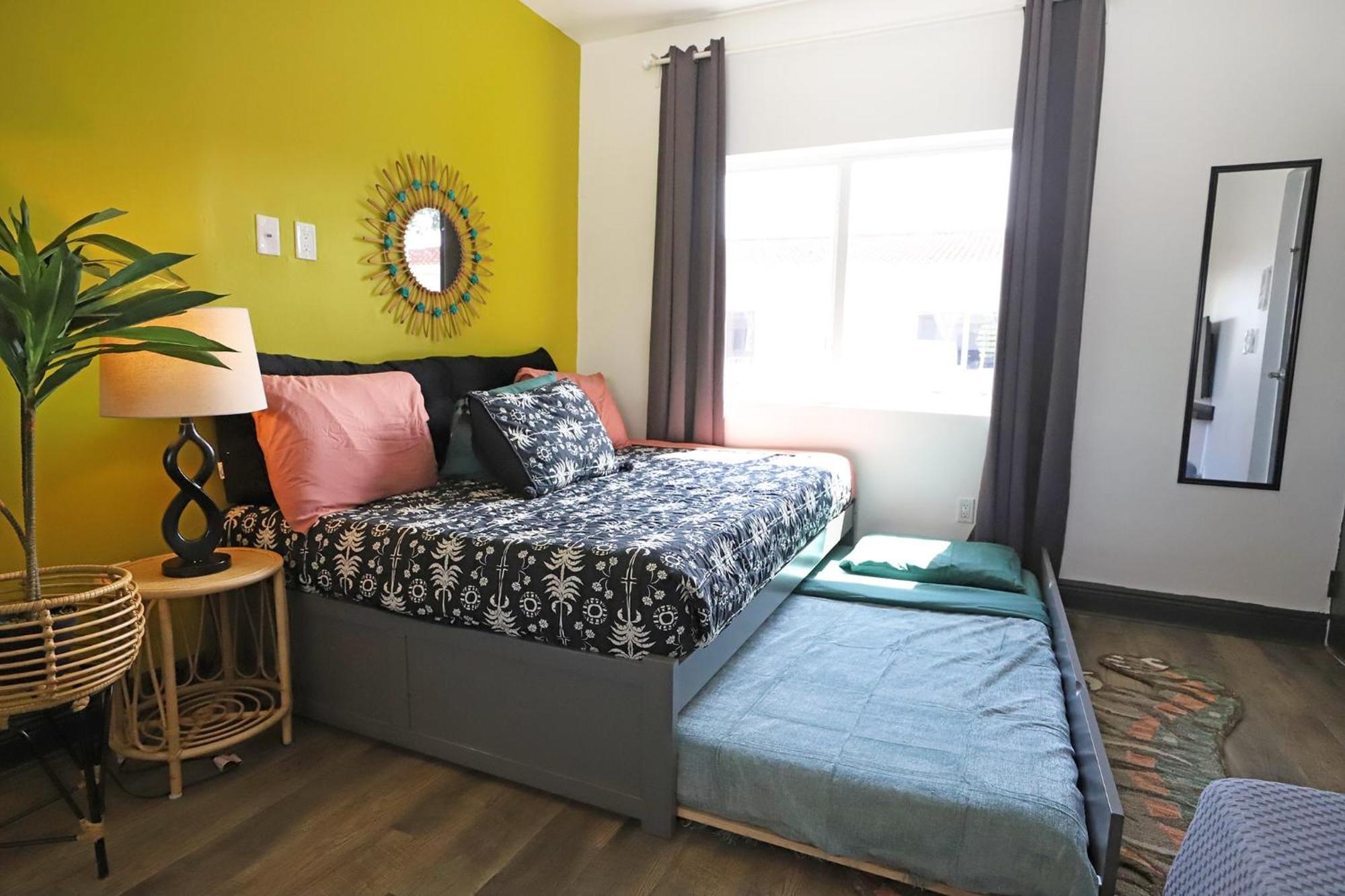 North Beach Steps To Sea Miami Apartment With Free Parking Family And Pet Friendly Miami Beach Exterior photo