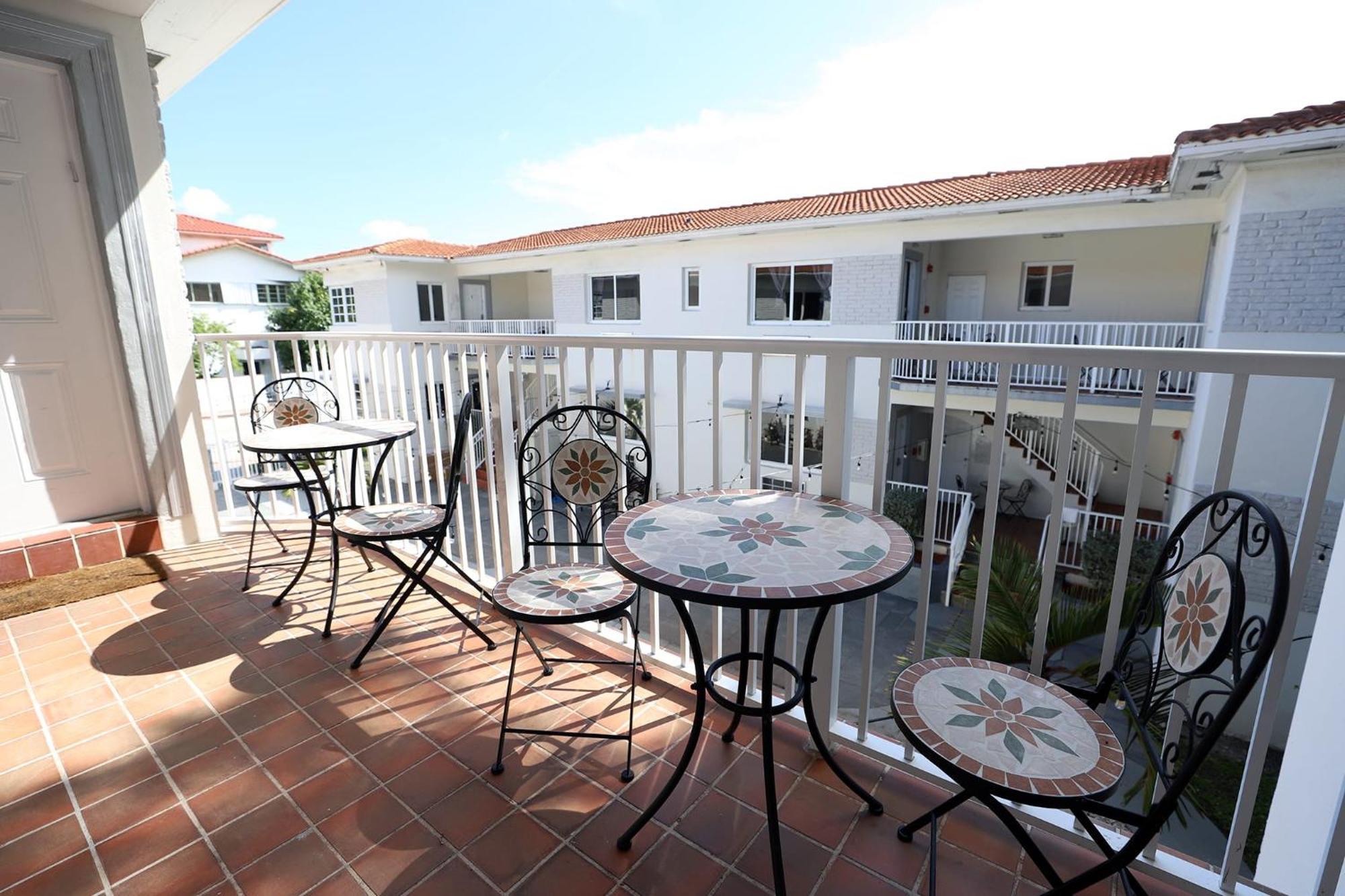 North Beach Steps To Sea Miami Apartment With Free Parking Family And Pet Friendly Miami Beach Exterior photo