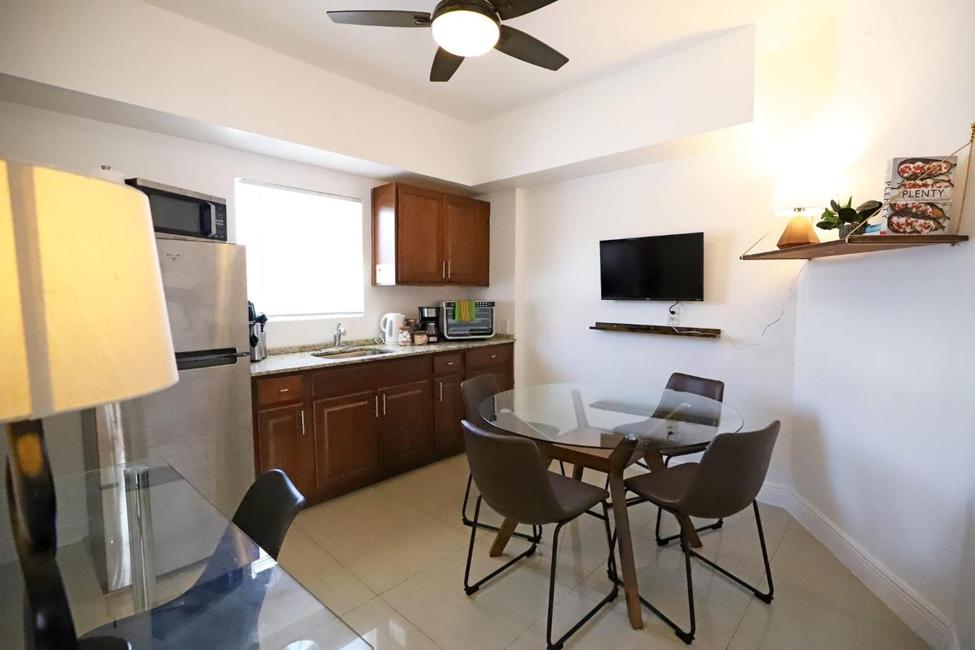 North Beach Steps To Sea Miami Apartment With Free Parking Family And Pet Friendly Miami Beach Exterior photo