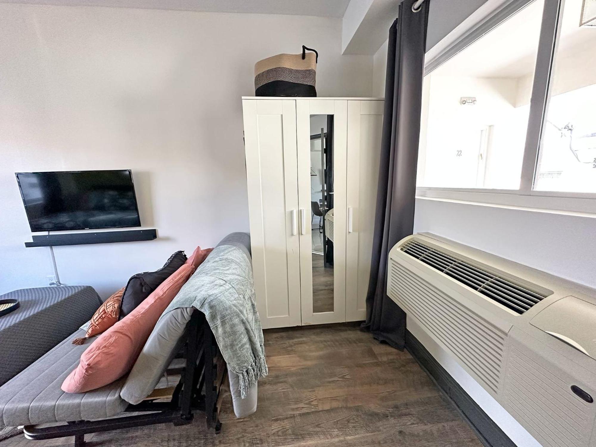 North Beach Steps To Sea Miami Apartment With Free Parking Family And Pet Friendly Miami Beach Exterior photo