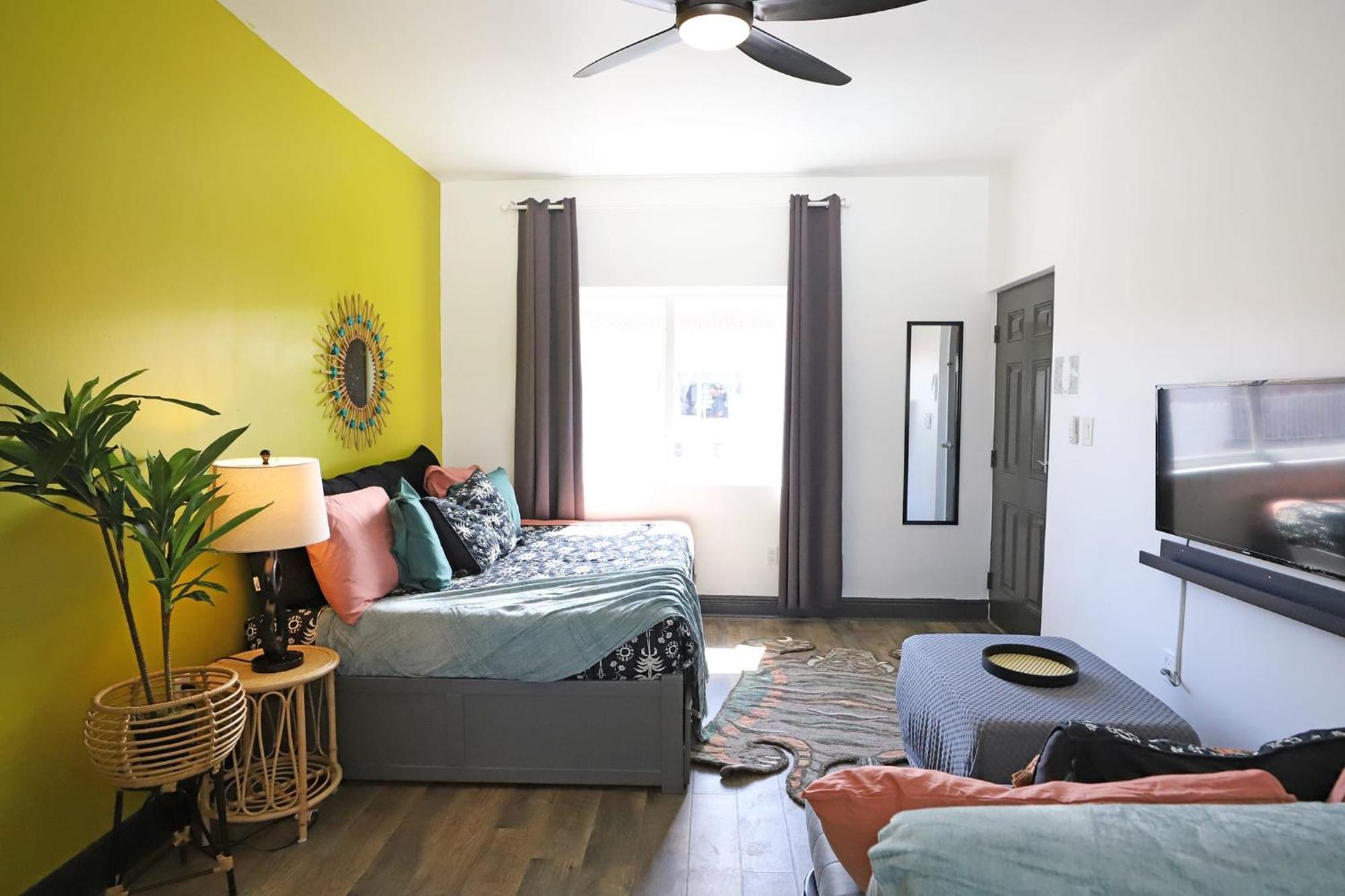 North Beach Steps To Sea Miami Apartment With Free Parking Family And Pet Friendly Miami Beach Exterior photo